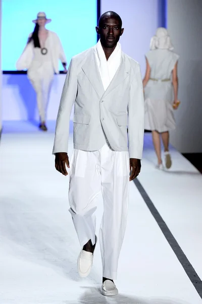 Look 14